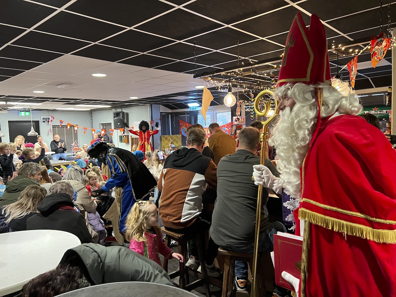 sinterklaas-intocht-surhuizum-202400009