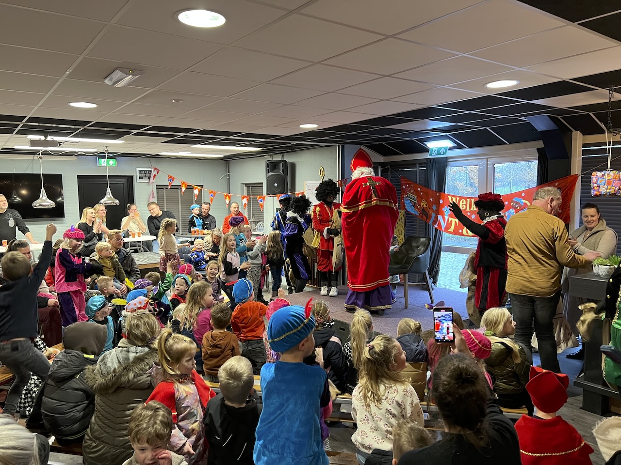 sinterklaas-intocht-surhuizum-202400010