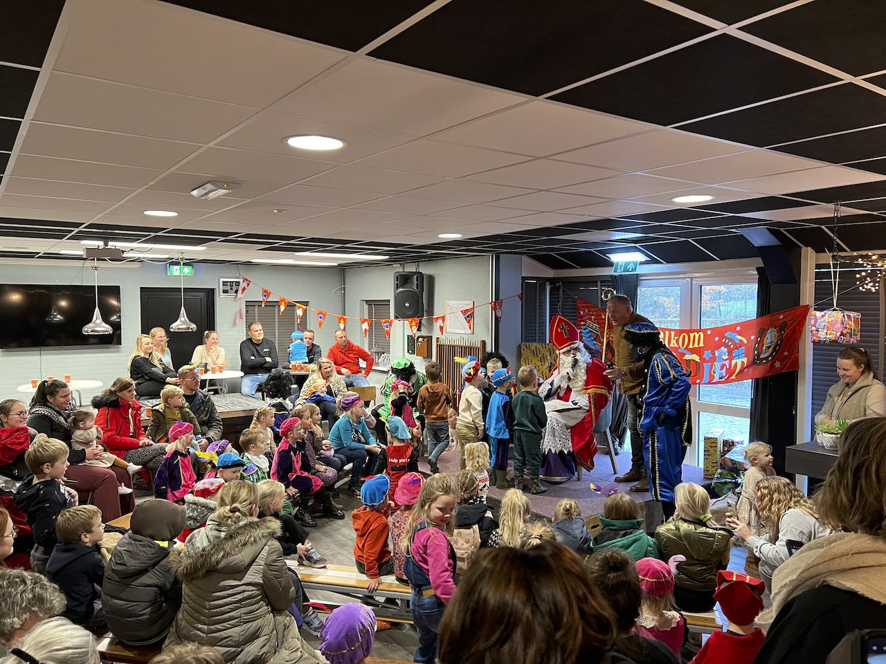 sinterklaas-intocht-surhuizum-202400012