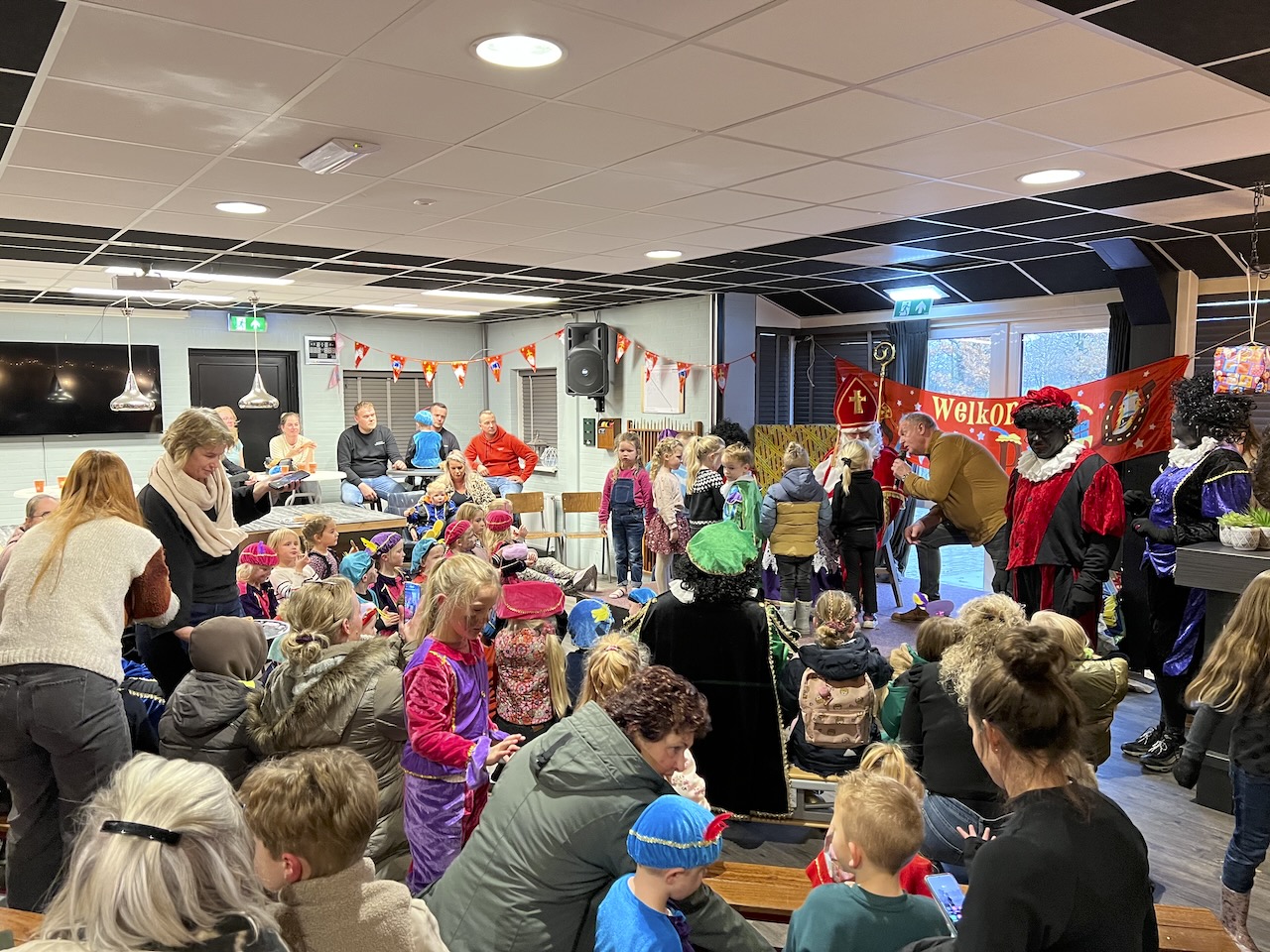 sinterklaas-intocht-surhuizum-202400014